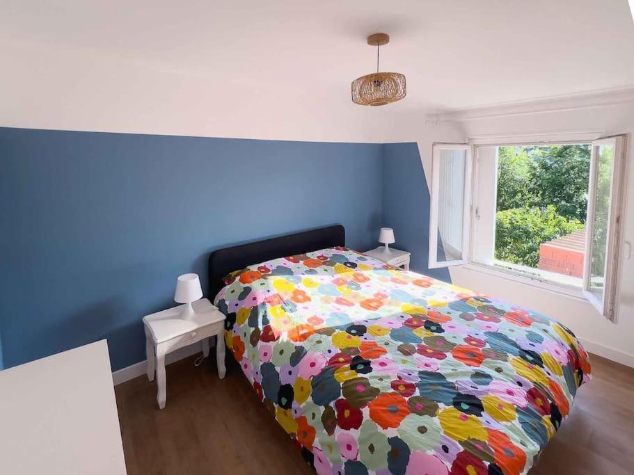 Maison Semi-Troglodyte Avec 4 Velos Rochecorbon Bagian luar foto