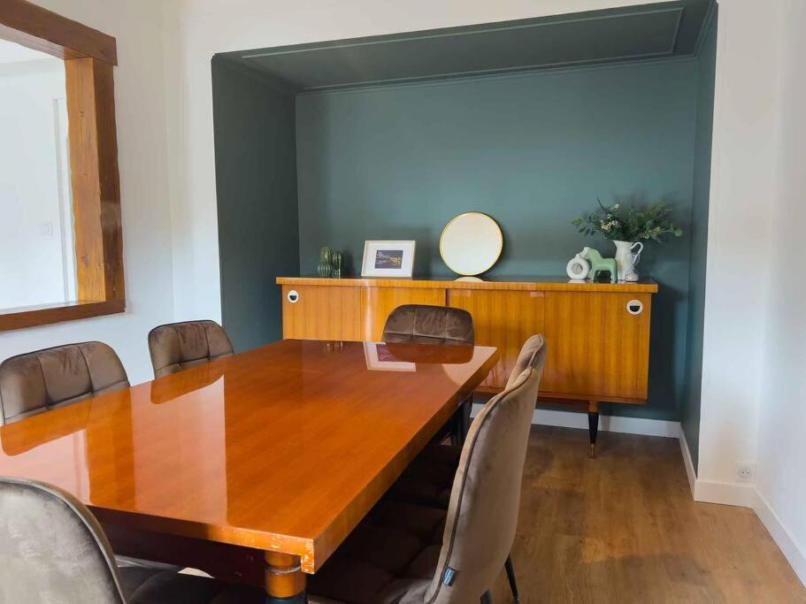 Maison Semi-Troglodyte Avec 4 Velos Rochecorbon Bagian luar foto